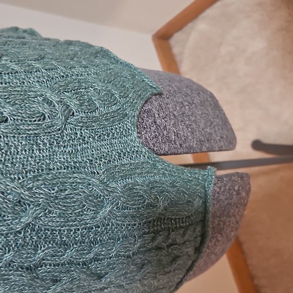 Lauren Ralph Lauren Cable Knit Sweater - Picture 4 of 8